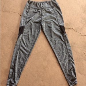 Leggings with mesh on sides